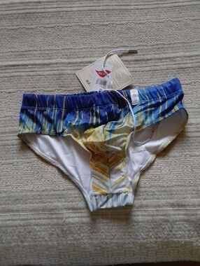 Clever Men's Blue & Yellow Striped Swim Briefs